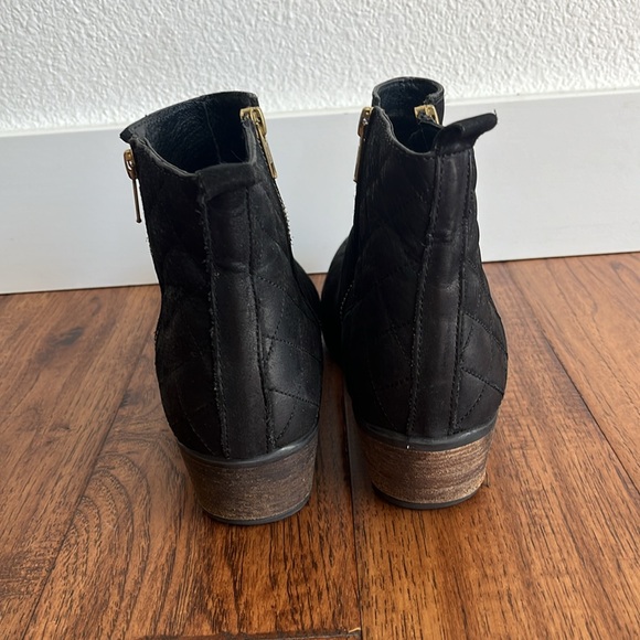 Black leather booties! - Picture 4 of 6